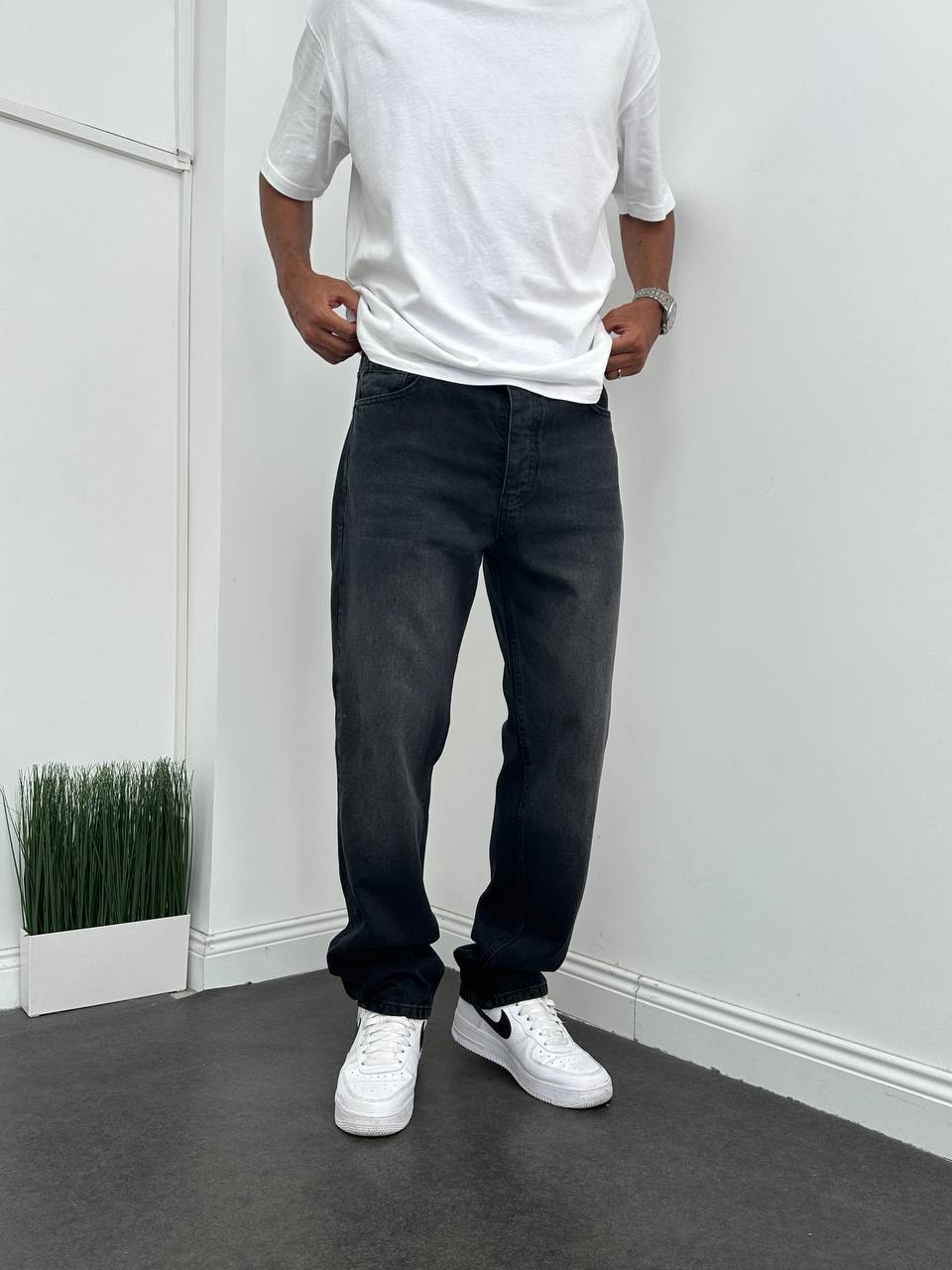 PLAIN BLACK JEAN