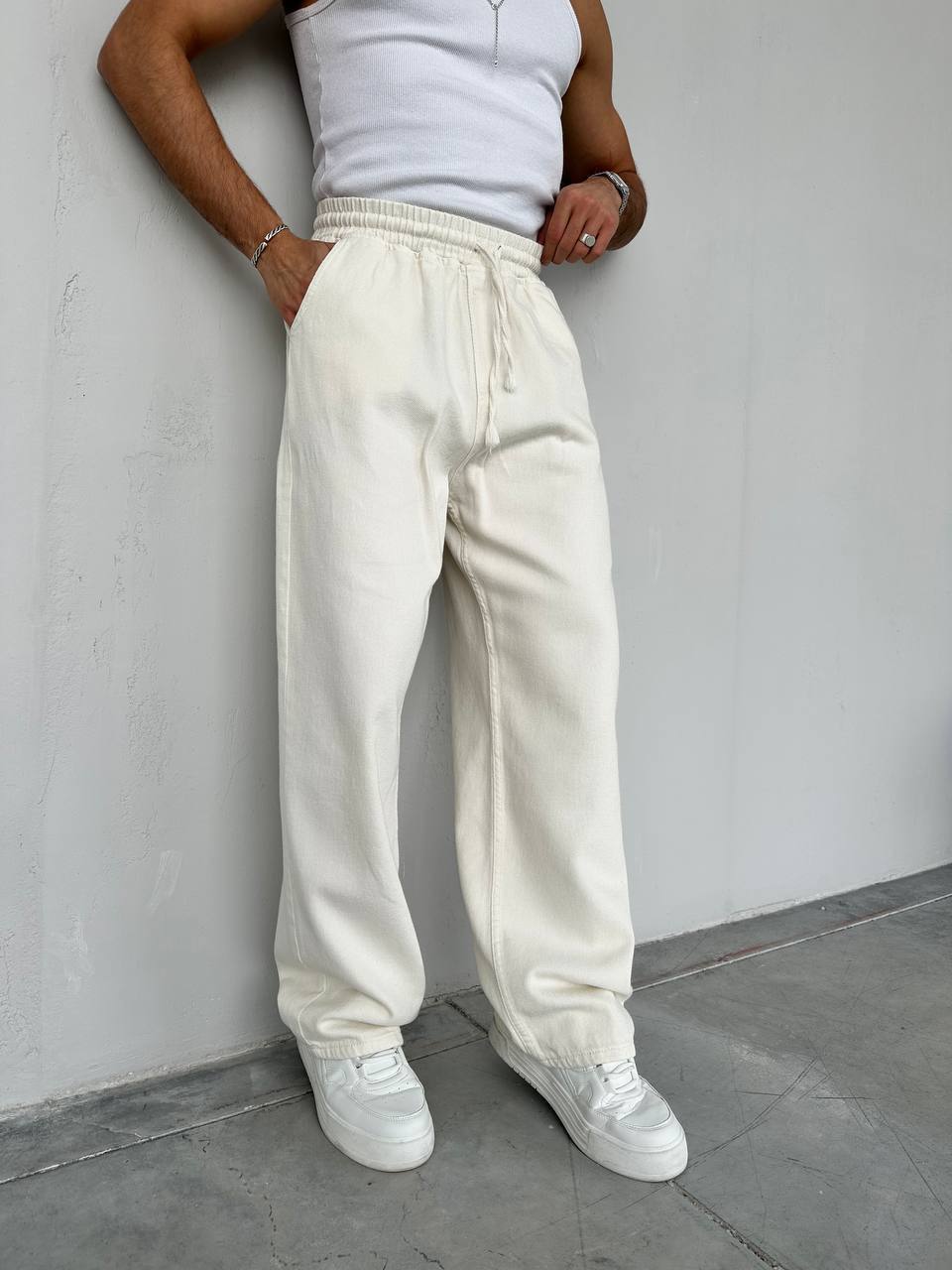 WHITE BAGGY